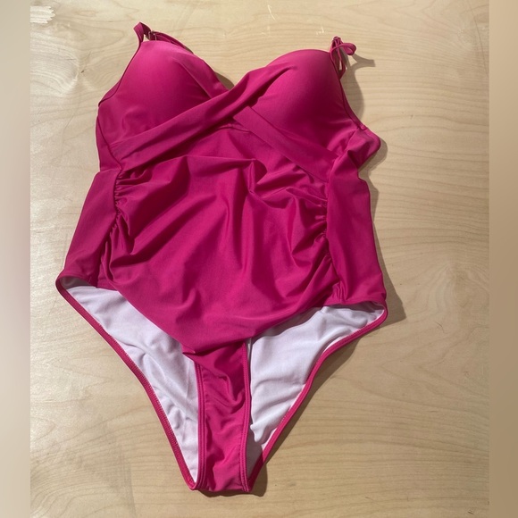 One Piece Swimsuit 4XL (JI) - Picture 2 of 11